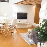 Alfama Blue Studio Loft Apartment - By Lu Holidays