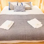 Alfama Blue Studio Loft Apartment - By Lu Holidays